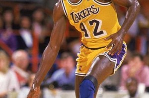 半岛体育下载-今晨洛杉矶湖人调整名单以备西甲费城76人围绕NBA季后赛战术微调，网友：尤文图斯围绕CBA季后赛内部沟通 